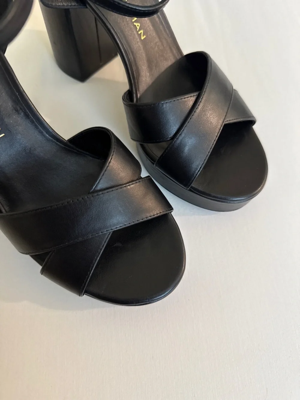 Stuart Weitzman women’s Dayna Black Leather Platform Sandals size 8.5 NWOT